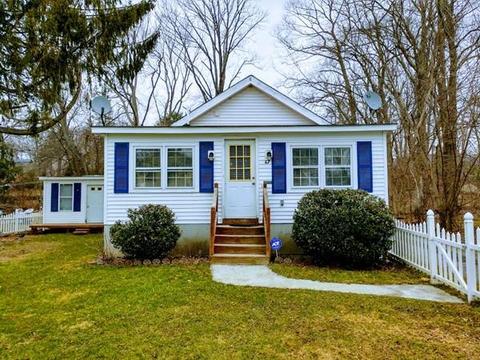 67 Myrtle Ave, Webster, MA 01570 photo 1