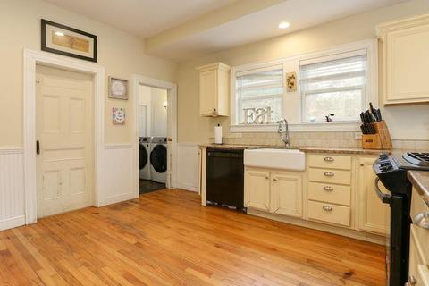 388 County Rd, Pocasset, MA 02559 photo 2