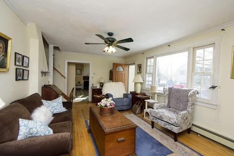 8 Whitcomb Ave, Ayer, MA 01432 photo 3