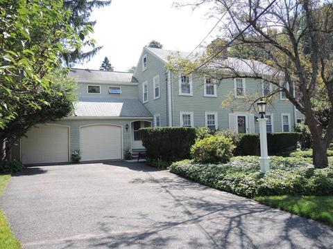34 Meadowbrook Rd, Needham, MA 02492 photo 2