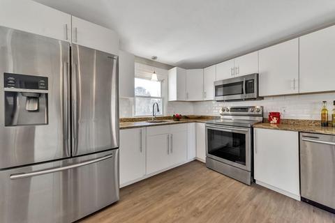 77 Valley Rd, Springfield, MA 01119 photo 4