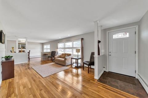 77 Valley Rd, Springfield, MA 01119 photo 6