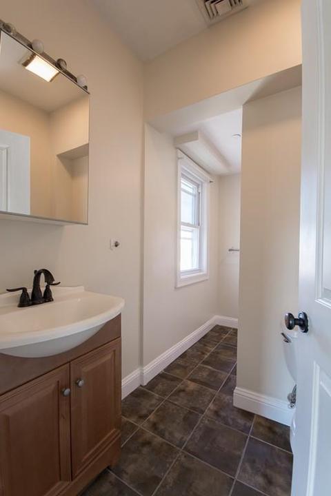 176 Oliver St, Fall River, MA 02724 photo 9
