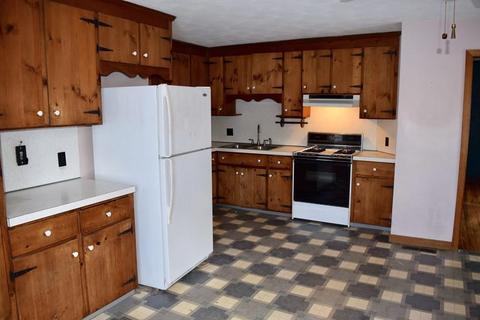 363 E Mountain Rd, Westfield, MA 01085 photo 2