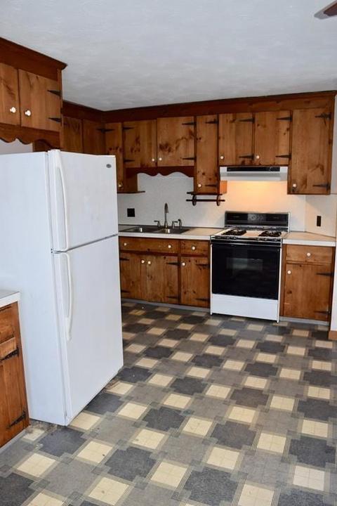 363 E Mountain Rd, Westfield, MA 01085 photo 5