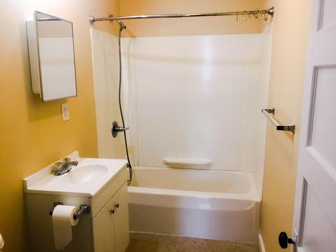75 Clantoy St, Springfield, MA 01104 photo 6