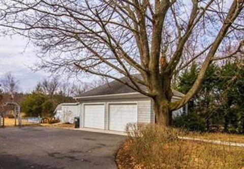 38 Ruggles St, Palmer, MA 01080 photo 3