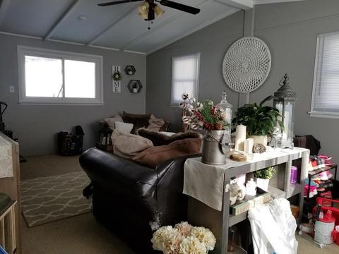 122 Malibu Dr, Springfield, MA 01128 photo 3