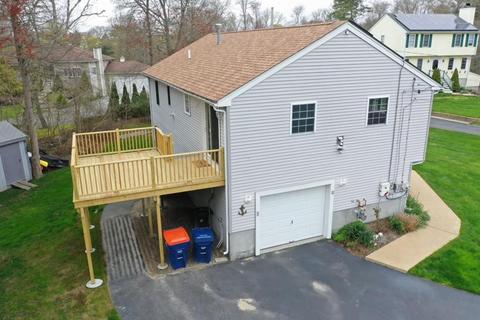 4 Forestview Dr, Fairhaven, MA 02719 photo 3