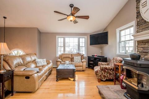4 Forestview Dr, Fairhaven, MA 02719 photo 9