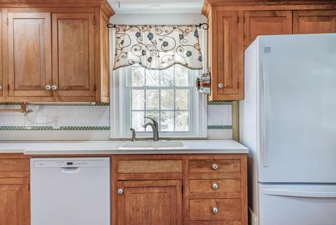 29 Mohawk Dr, Acton, MA 01720 photo 3