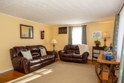 486 Stone Rd, Windsor, CT 06095 photo 4