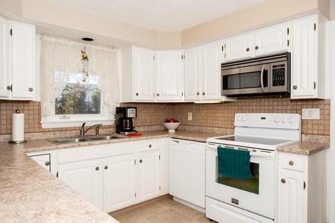 486 Stone Rd, Windsor, CT 06095 photo 8