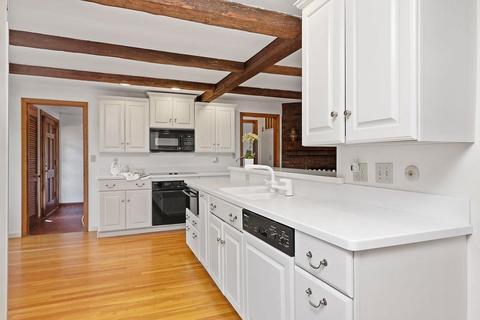 27 Pinecliff Dr, Marblehead, MA 01945 photo 16