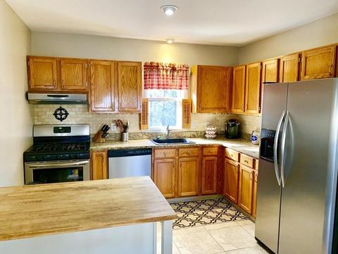 259 Hathaway Commons Rd, Fall River, MA 02720 photo 4