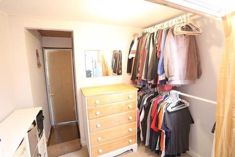 833 Pendleton Ave, Chicopee, MA 01020 photo 17