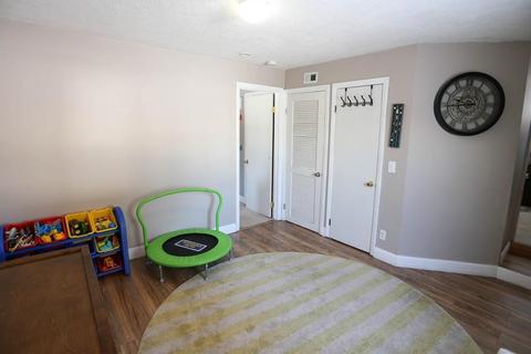 833 Pendleton Ave, Chicopee, MA 01020 photo 26