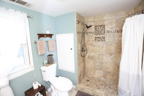 833 Pendleton Ave, Chicopee, MA 01020 photo 18