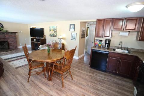 833 Pendleton Ave, Chicopee, MA 01020 photo 11