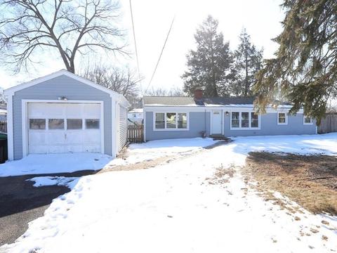 833 Pendleton Ave, Chicopee, MA 01020 photo 3