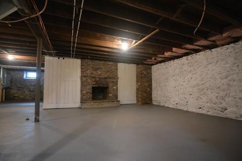 180 Pilgrim Ave, Worcester, MA 01604 photo 22