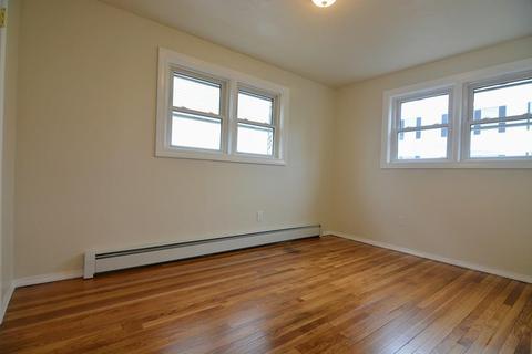180 Pilgrim Ave, Worcester, MA 01604 photo 14