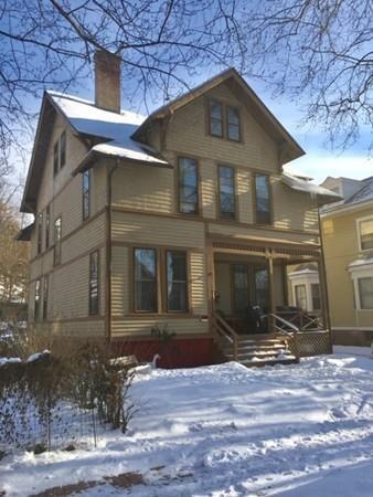 57 Avon Pl, Springfield, MA 01105 photo 2