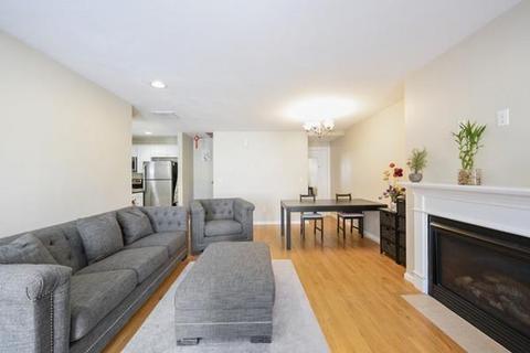 216 Main St #D2, Maynard, MA 01754 photo 2