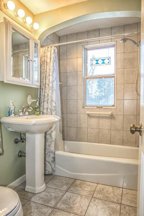 22 Orchardview St, West Springfield, MA 01089 photo 12