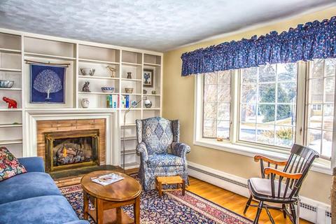 22 Orchardview St, West Springfield, MA 01089 photo 8