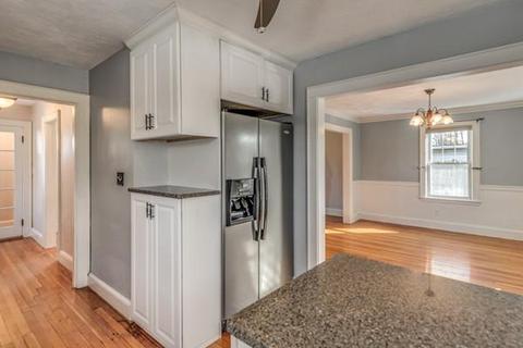 174 William St, Stoneham, MA 02180 photo 11