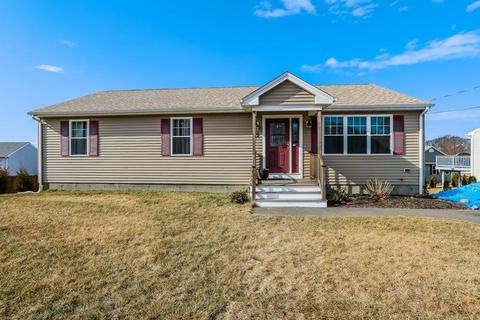 57 Clarkson St, Fall River, MA 02724 photo 2