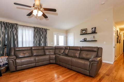 57 Clarkson St, Fall River, MA 02724 photo 4