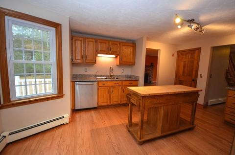 300 Eight Lots Rd, Sutton, MA 01590 photo 4