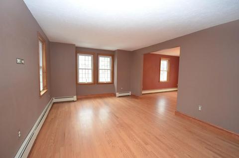 300 Eight Lots Rd, Sutton, MA 01590 photo 10
