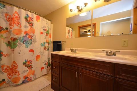 300 Eight Lots Rd, Sutton, MA 01590 photo 12