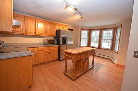 300 Eight Lots Rd, Sutton, MA 01590 photo 3