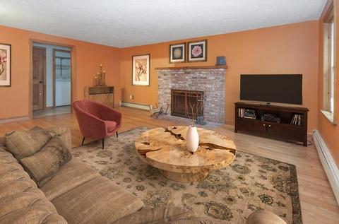300 Eight Lots Rd, Sutton, MA 01590 photo 2