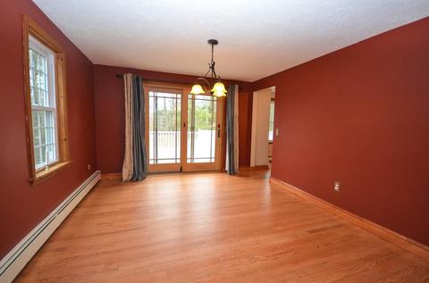 300 Eight Lots Rd, Sutton, MA 01590 photo 9