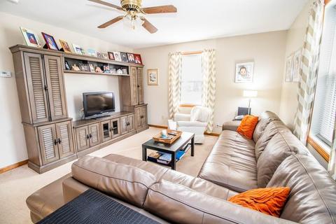 163 Lamont St, Springfield, MA 01119 photo 2