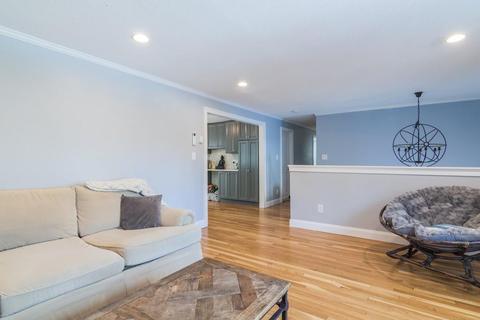 38 Juniper Rd, Andover, MA 01810 photo 4