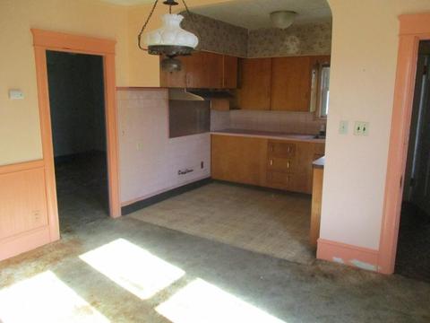 494 Bowen St, Fall River, MA 02724 photo 6