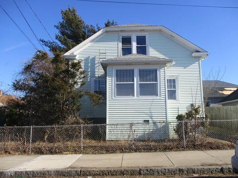 494 Bowen St, Fall River, MA 02724 photo 1