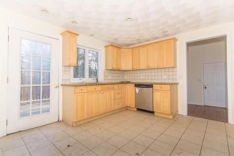 44 Elm St, Georgetown, MA 01833 photo 8