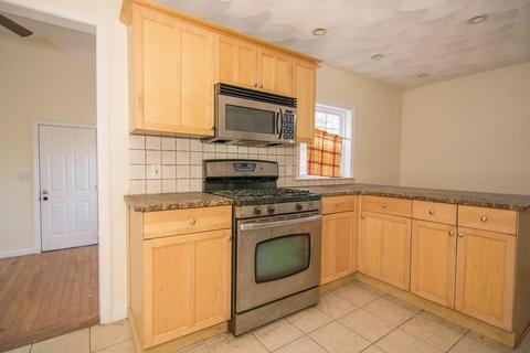 44 Elm St, Georgetown, MA 01833 photo 9