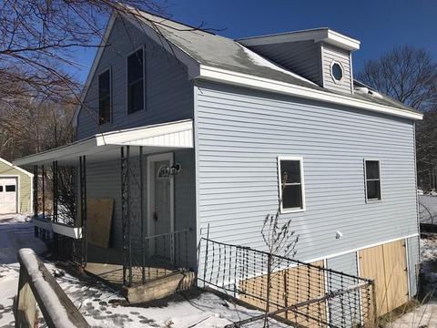 19 Wall St, Uxbridge, MA 01569 photo 4