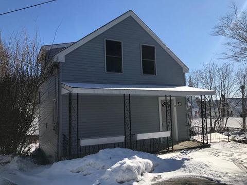 19 Wall St, Uxbridge, MA 01569 photo 3