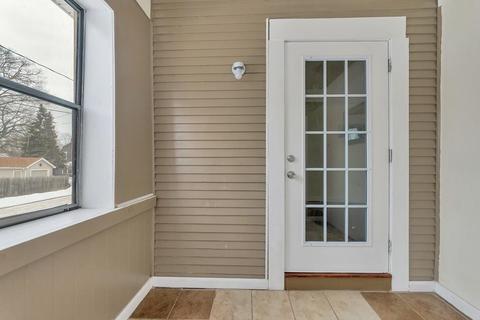 47 Jasper St, Springfield, MA 01109 photo 2