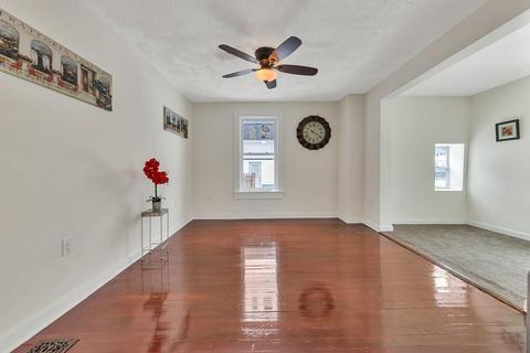 47 Jasper St, Springfield, MA 01109 photo 3