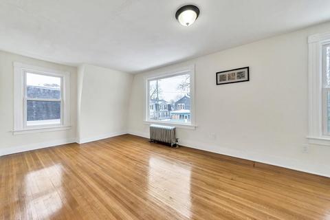 47 Jasper St, Springfield, MA 01109 photo 9
